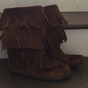 MINNETONKA BOOTS